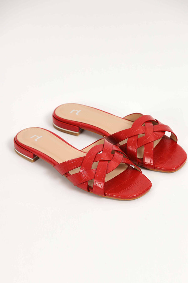 Red Chappal-439032901