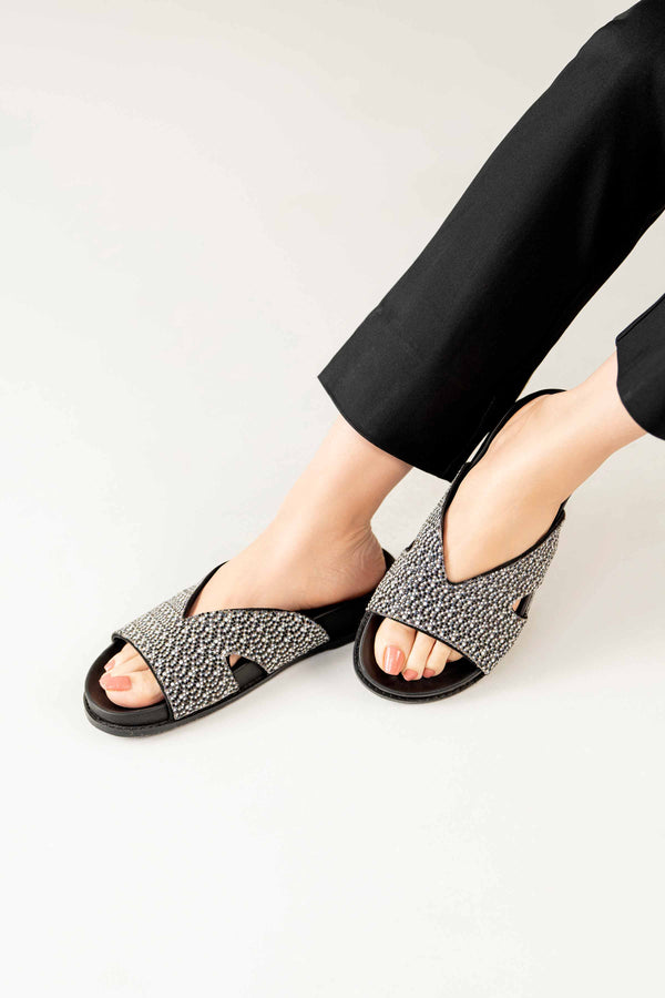 Black Chappal-440562903