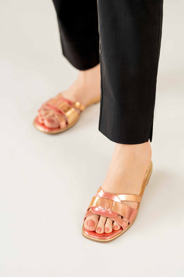 Pink Chappal-440582905