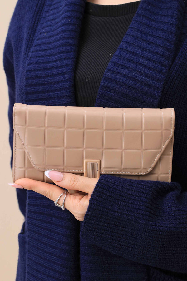 Camel Wallet-444952129