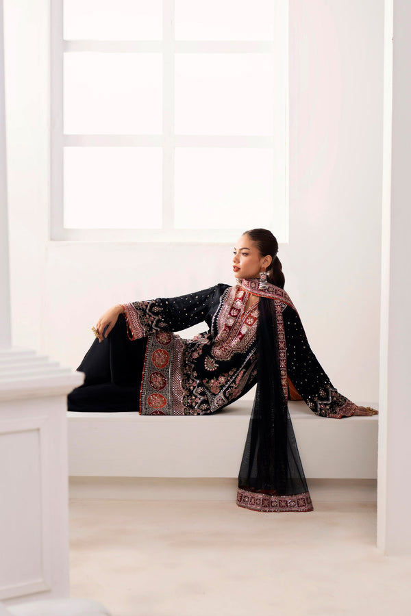 EMBROIDERED SUIT (E0838/104/902)