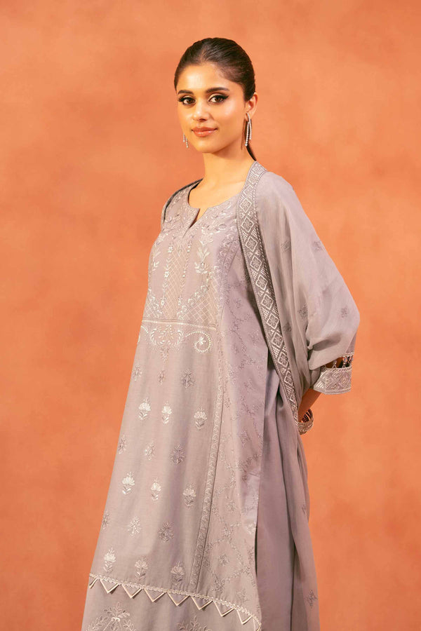 3 Piece - Embroidered Suit - 42519200