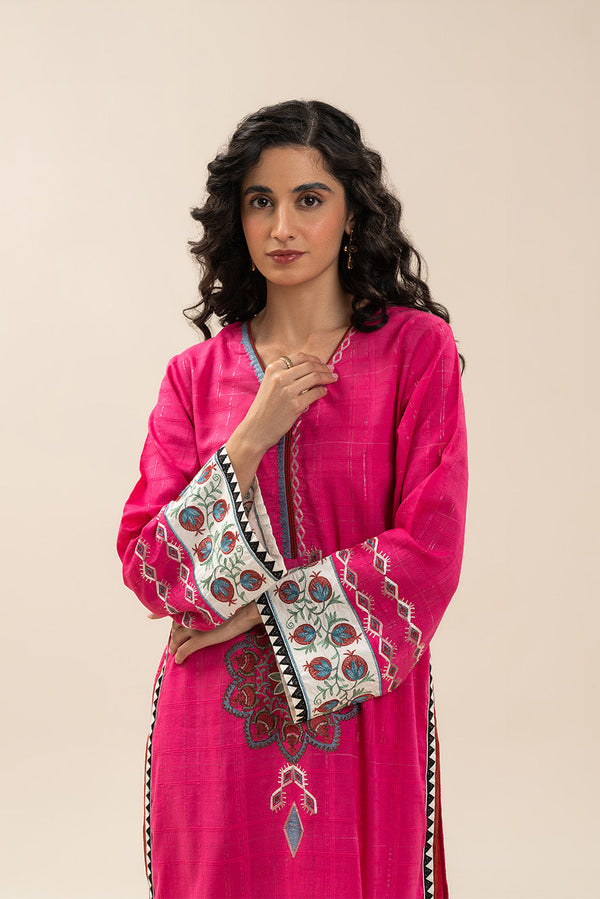 2 PIECE EMBROIDERED DORIA SUIT (PRET)