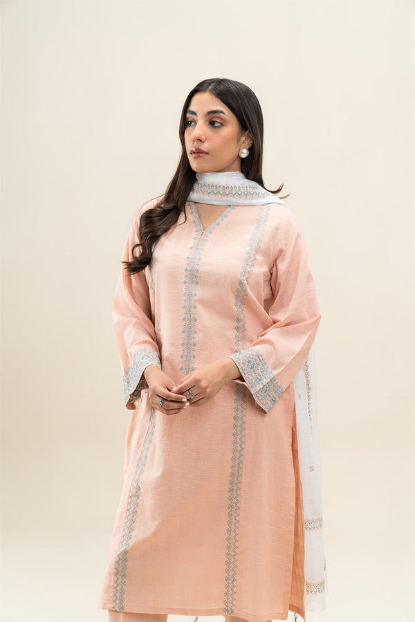 3 PIECE EMBROIDERED DORIA SUIT (PRET)