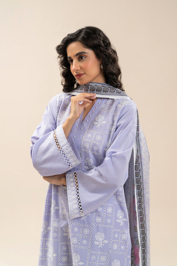 3 PIECE EMBROIDERED LAWN SUIT (PRET)