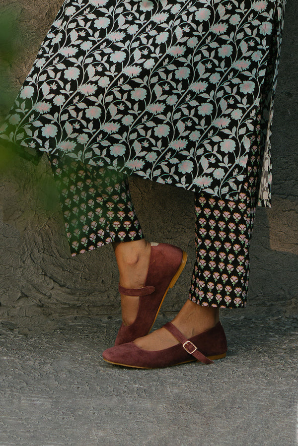 BASIC STRAIGHT PANTS