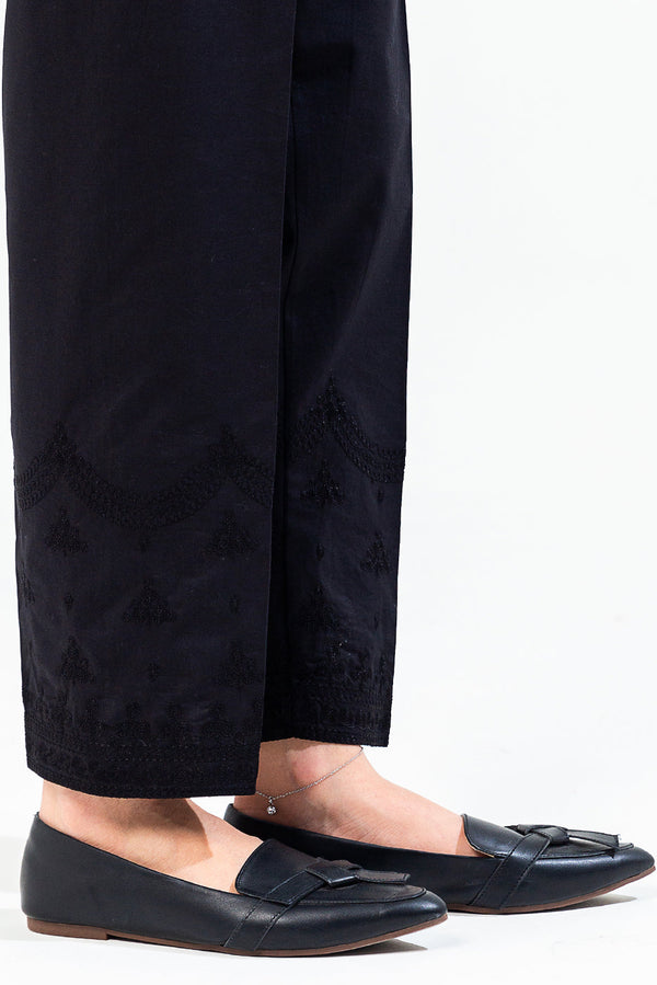 EMBROIDERED STRAIGHT PANTS