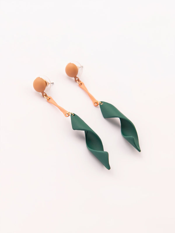 Curvy Dangle Earrings