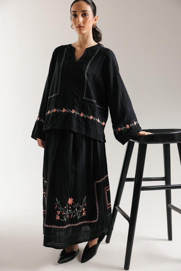 EMBROIDERED SUIT (E0643/106/902)