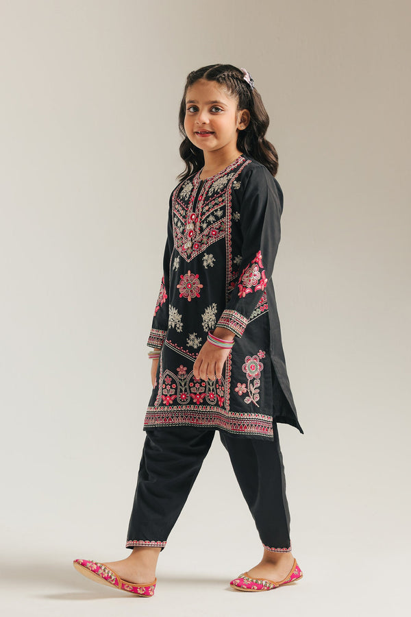 EMBROIDERED SUIT (E0862/404/902 E0862/304/902)