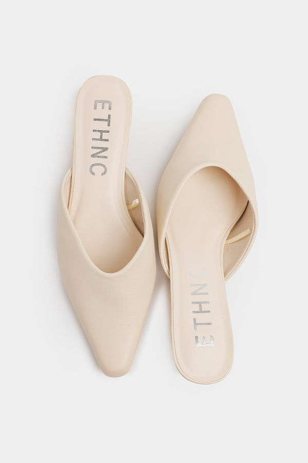 HEELS (E1148/109/002)