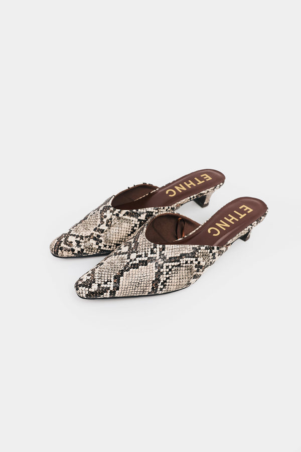 POINTED HEELS (E1148/109/998)