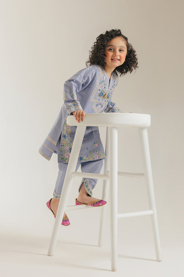 EMBROIDERED SUIT (E1361/402/511 E1361/302/511)