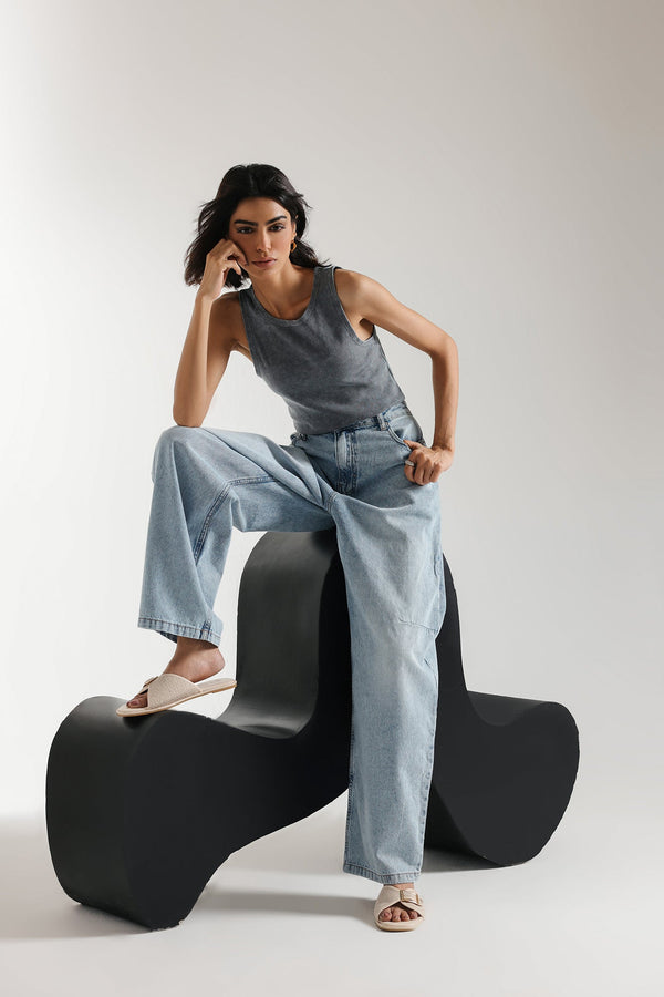 SLEEVELESS CROPPED TOP (E2396/108/903)