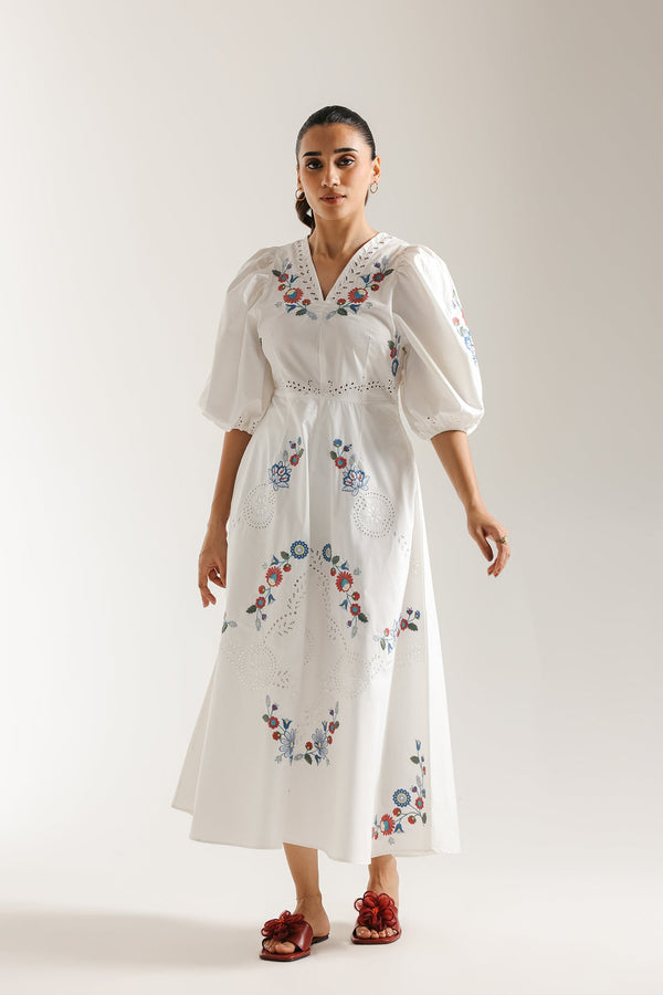 DRESS (E3076/108/001)