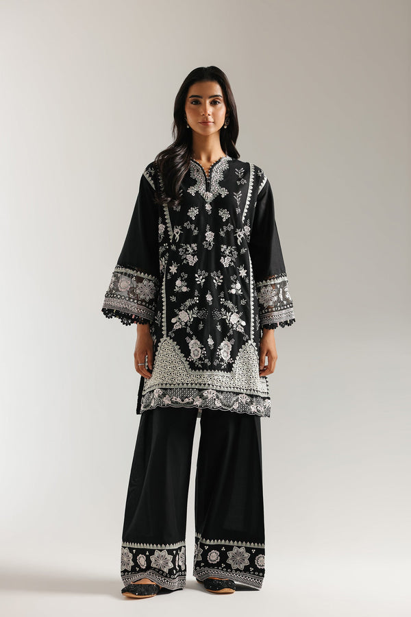 EMBROIDERED SUIT (E3224/103/902)