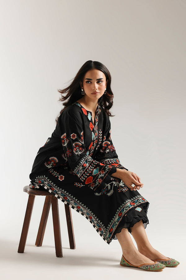 EMBROIDERED SUIT (E3440/103/902)