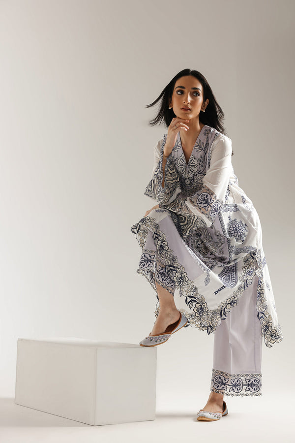 EMBROIDERED SUIT (E3460/103/515)