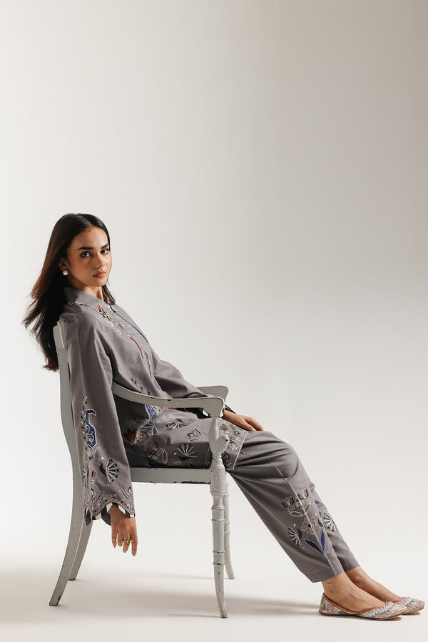 EMBROIDERED SUIT (E3634/103/905)