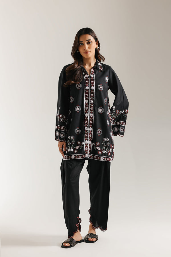 EMBROIDERED SUIT (E6653/102/901)