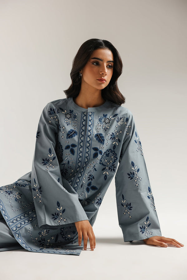 EMBROIDERED SUIT (E6973/102/605)