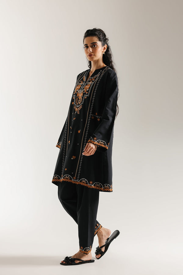 EMBROIDERED SUIT (E7004/102/902)