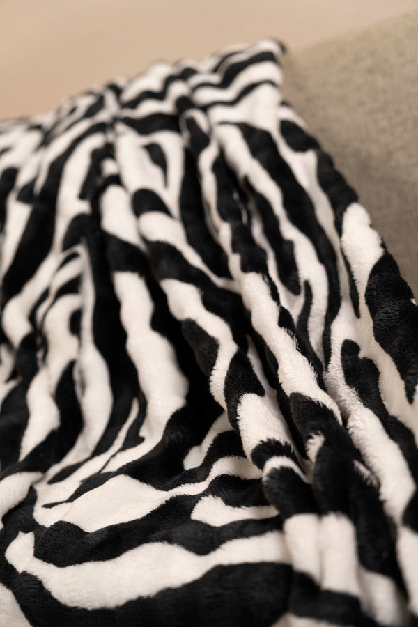 HOME | FLEECE BLANKET