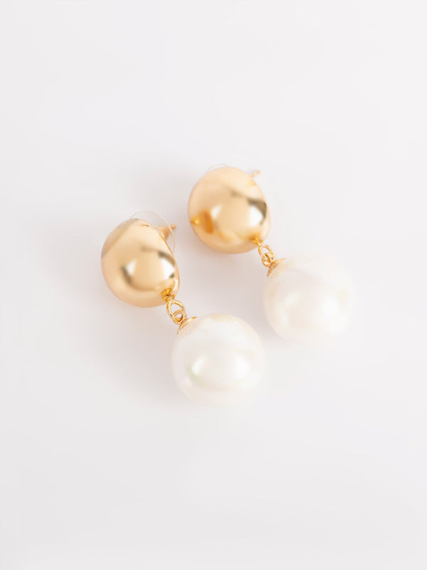 Dangling Pearl Earrings