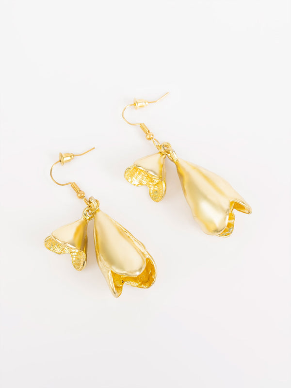 Dangling Flower Earrings