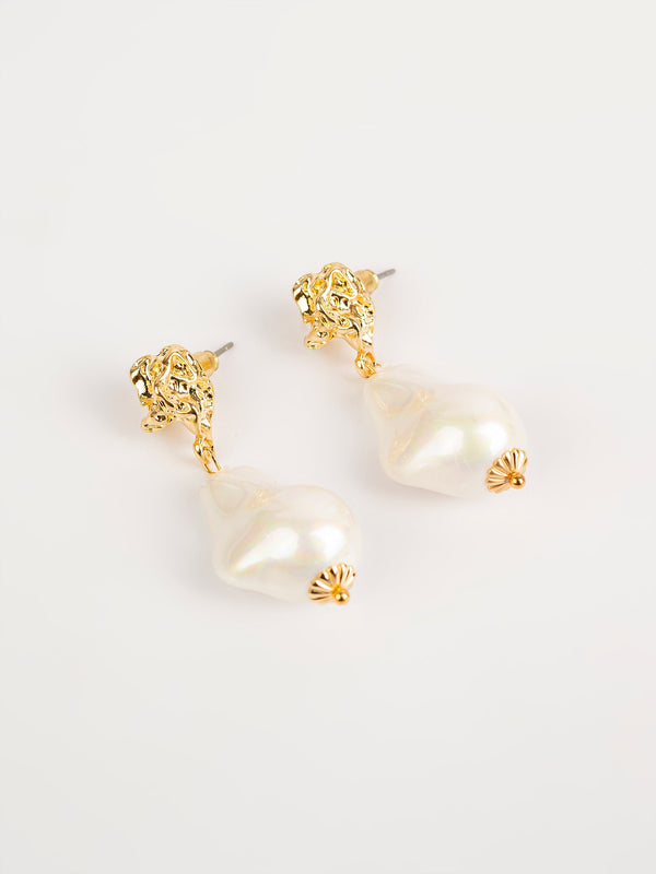 Dangling Pearl Earrings