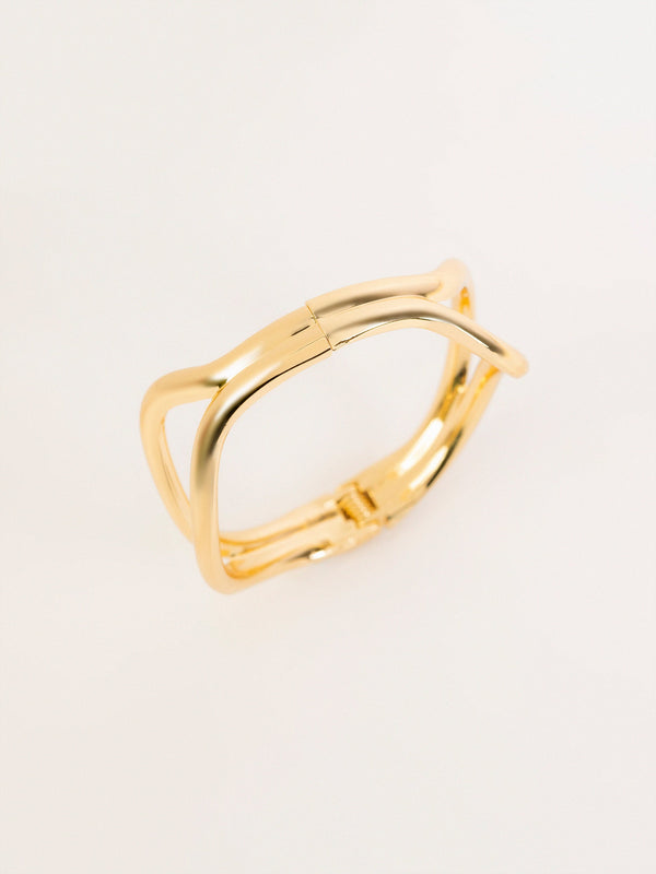 Interlocking Wavy Bracelet