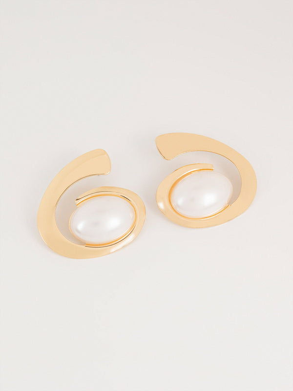 Curved Pearl Earrings