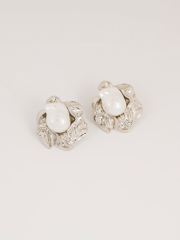 Floral Pearl Earrings