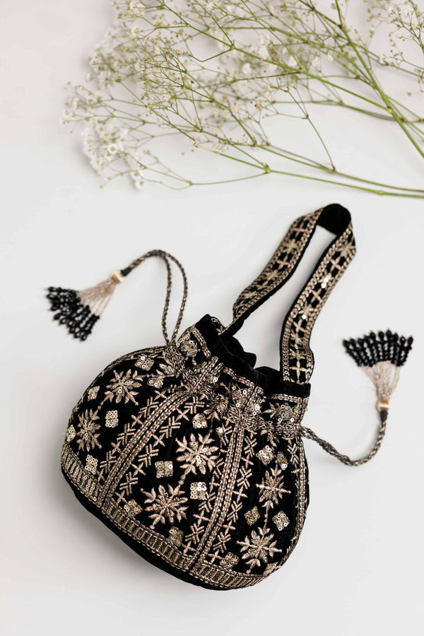 Embroidered Pouch - KFW25-154