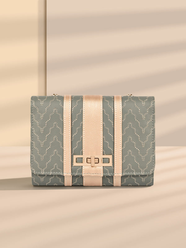 Two-tone Clutch