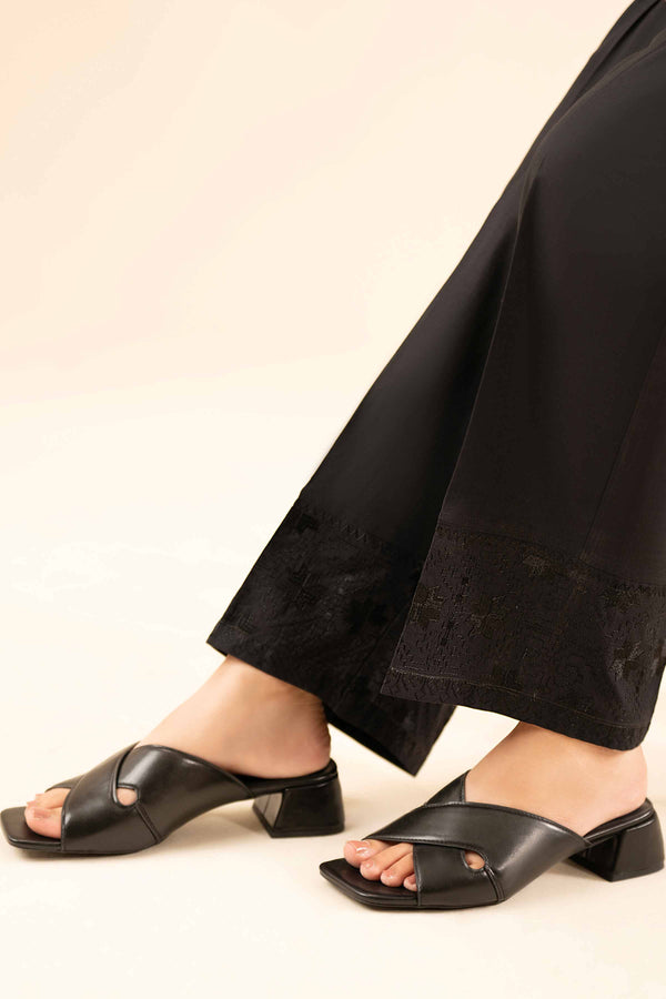 Embroidered Trousers - PW25-100